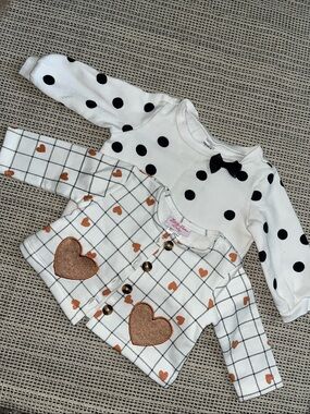 Adorable Fall Sweater bundle of 2
